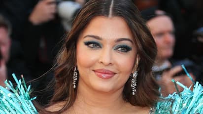 अनन्या, जाह्नवी फेल, 50 में  Aishwarya Rai Bachchan की स्किन शाइन का है ये खास राज