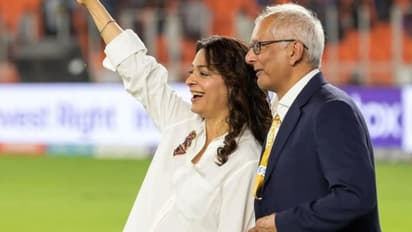 രജനികാന്തിനെക്കാള് സ്വത്ത്?: 4,600 കോടി രൂപ സ്വത്തിന് ഉടമയായ നടി. ഇന്ത്യയിലെ ഏറ്റവും സമ്പന്നയായ നടി!