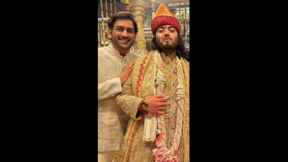 ஒரே நாளில் ஒரு கோடி லைக்ஸ் – ஆனந்த் - ராதிகா தம்பதியினரை வாழ்த்தி தோனி போட்ட பதிவிற்கு கிடைத்த வரவேற்பு!