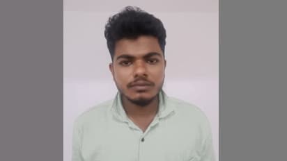 വിദ്യാര്‍ത്ഥിനിയെ പീഡിപ്പിച്ച് മൊബൈലിൽ ദൃശ്യം പകര്‍ത്തി, പ്രചരിപ്പിക്കുമെന്ന് ഭീഷണി, മദ്രസ അധ്യാപകൻ അറസ്റ്റിൽ