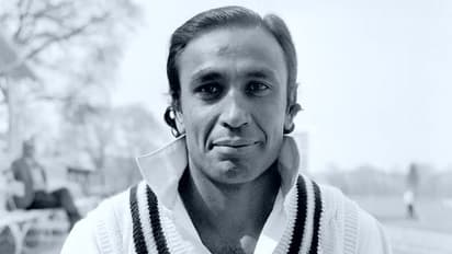 அறிமுக டெஸ்ட் கிரிக்கெட்டில் சதம் விளாசி சாதனை படைத்த பாகிஸ்தான் கிரிக்கெட் வீரர் மறைவு!