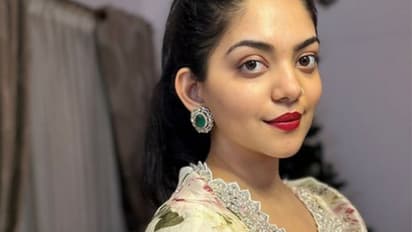 'അംബാനിക്കല്യാണത്തിന് ഞാൻ ധരിക്കാതിരുന്നത്', അടിക്കുറിപ്പും ഫോട്ടോയും ചര്‍ച്ചയാക്കി നടി അഹാന കൃഷ്‍ണ