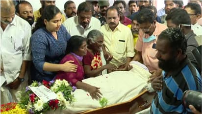 എല്ലാ ദിവസവും പലഹാരപൊതിയുമായി വരുന്ന മകൻ ഇനിയില്ല; ജോയിയുടെ വേര്‍പാടിൽ മനംതകര്‍ന്ന് അമ്മ