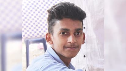 ആര്യംമ്പാവിൽ തീ കൊളുത്തിയ യുവാവ് മരിച്ചു; ആശുപത്രിയിലേക്ക് മാറ്റിയെങ്കിലും മരണത്തിന് കീഴടങ്ങി