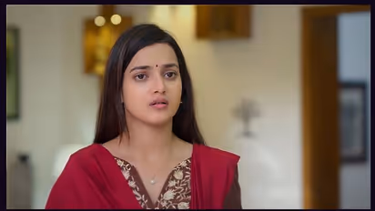 சுடரை சிக்க வைக்க மனோகரி விரித்த வலையில் சிக்கிய அப்பாவி! எழில் முடிவு என்ன? நினைத்தேன் வந்தாய் அப்டேட்!