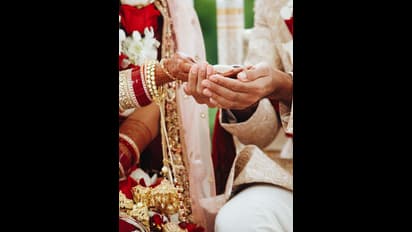 5ാം വിവാഹത്തിന് പിന്നാലെ അറസ്റ്റ്, അനാഥ ചമഞ്ഞ് യുവതി തട്ടിയത് ലക്ഷങ്ങൾ, ഇരകൾ 30ന് മുകളിൽ പ്രായമുള്ള യുവാക്കൾ