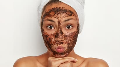 മുഖത്തെ കരുവാളിപ്പ് മാറാൻ പരീക്ഷിക്കാം പ്രകൃതിദത്ത ഫേസ് പാക്കുകൾ