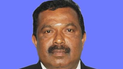 மின்னல் வேகத்தில் வந்த பைக்! சாலையை கடக்க முயன்ற நீதிபதி தூக்கி வீசப்பட்டு பலி! விபத்தை ஏற்படுத்தியவர் எஸ்கேப்