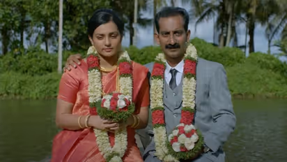 ഒരു മാസത്തിലേക്ക് എത്തുമ്പോഴും തിയറ്ററിൽ ജനം, ബോക്സ് ഓഫീസിൽ സര്‍പ്രൈസ്; 'ഉള്ളൊഴുക്ക്' 26 ദിവസത്തിൽ നേടിയത്