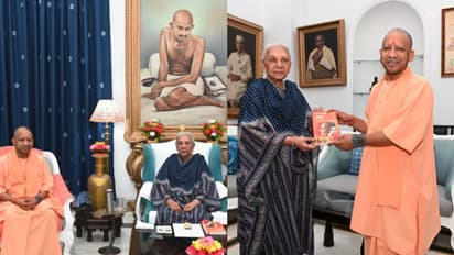 യുപിയിൽ നാടകീയ നീക്കങ്ങള്? പാളയത്തിലെ പടയൊരുക്കത്തിനിടെ ഗവര്ണറെ കണ്ട് യോഗി ആദിത്യനാഥ്