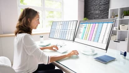 ITR फाइलिंग 2024: 31 जुलाई की डेडलाइन से पहले जानें ओल्ड और न्यू टैक्स रिजीम का चयन कैसे करें