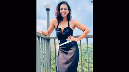 ಬಿಕಿನಿ ಧರಿಸಿದ ಶ್ರುತಿ ಹರಿಹರನ್; ಚಡ್ಡಿ ಕಾಣ್ತಿದೆ ಮೇಡಂ ಎಂದು ಕಾಲೆಳೆದ ನೆಟ್ಟಿಗರು! 