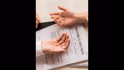 ಮದುವೆಯಾದ 3 ನಿಮಿಷದಲ್ಲೆ ಡಿವೋರ್ಸ್ ಕೊಟ್ಟ ಪತ್ನಿ… ಬೇಷ್ ಎಂದ ಜನ…ಅಷ್ಟಕ್ಕೂ ಆಗಿದ್ದೇನು? 