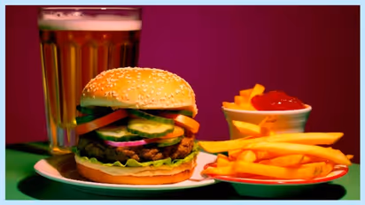 National Junk Food Day: जंक फूड का ज्यादा सेवन करने से शरीर में क्या होता है असर?