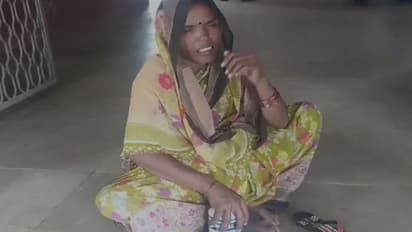 ವಿಜಯಪುರ: ಸಿಂದಗಿ ತಹಶಿಲ್ದಾರ್ ಕಚೇರಿ ಎದುರು ವಿಷದ ಬಾಟಲ್ ಹಿಡಿದು ಮಹಿಳೆ ಪ್ರತಿಭಟನೆ