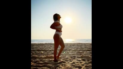 తెలుగు సినిమాకు కోటి రెమ్యునరేషన్ తీసుకున్న ఫస్ట్ హీరోయిన్ ఎవరో తెలుసా..? 