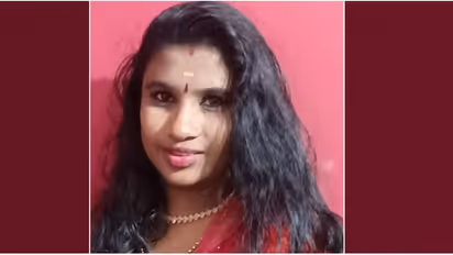 കിഡ്നി സ്റ്റോണ് ചികിത്സയ്ക്കിടെ കുത്തിവയ്പ്പെടുത്ത് അബോധാവസ്ഥയിലായ യുവതി മരിച്ചു