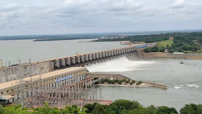 ಆಲಮಟ್ಟಿ ಡ್ಯಾಂಗೆ ಅಪಾರ ಪ್ರಮಾಣದ ಒಳ ಹರಿವು: ಯಾದಗಿರಿ ಜಿಲ್ಲೆಯಲ್ಲಿ ಪ್ರವಾಹ ಭೀತಿ!