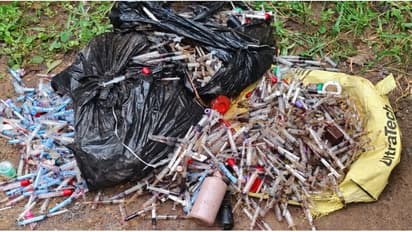 'രക്തം നിറഞ്ഞ ടെസ്റ്റ് ട്യൂബ്, 2 ചാക്ക് സിറിഞ്ച്'; മദ്രസ വിട്ടുവന്ന രണ്ടാം ക്ലാസുകാരൻ കണ്ട കാഴ്ച, ലാബിന് പിഴ!