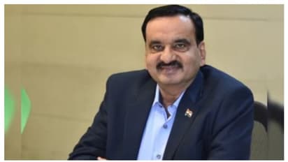 വിമാനയാത്രക്കിടെ സഹയാത്രികക്ക് നീലച്ചിത്രം കാണിച്ചുകൊടുത്ത് പീഡന ശ്രമം; സ്റ്റീൽ കമ്പനി സിഇഒക്കെതിരെ കേസ്