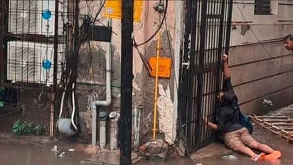 ರಸ್ತೆ ಬದಿ ನಿಂತಿದ್ದ ಮಳೆನೀರಿಗೆ ಕಾಲಿಡುತ್ತಿದ್ದಂತೆ ಕರೆಂಟ್ ಶಾಕ್: IAS ಪರೀಕ್ಷೆಗೆ ಸಿದ್ದಗೊಳ್ಳುತ್ತಿದ್ದ ವಿದ್ಯಾರ್ಥಿ ಸಾವು 