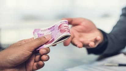 ஆதார் அட்டை மூலம் உடனடியாக ரூ.50,000 கடன் பெறலாம்? எப்படி விண்ணப்பிப்பது?