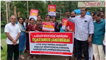 ബിവറേജസ് ഔട്ട്‌ലെറ്റ് ആരംഭിക്കുന്നതിന്റെ ഭാഗമായി പരിശോധനക്കെത്തിയ എക്‌സൈസ് ഉദ്യോഗസ്ഥരെ നാട്ടുകാര്‍ തടഞ്ഞു