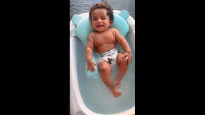 குழந்தையை குளிப்பாட்டும்போது இந்த '4' விஷயத்தை செய்ய மறக்காதீங்க!!