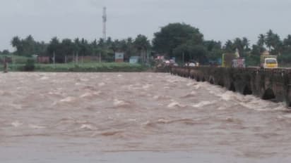 ಮಹಾರಾಷ್ಟ್ರ ಮಳೆ: ರಾಜ್ಯದ 4 ಜಿಲ್ಲೆಗಳಲ್ಲಿ ಅಲರ್ಟ್‌, ಉಕ್ಕಿ ಹರಿಯುತ್ತಿರುವ ಕೃಷ್ಣಾ ನದಿ!