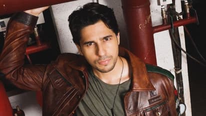'Here's to keep..', Siddharth Malhotra shares special note as 'Student of the Year' completes 12 years