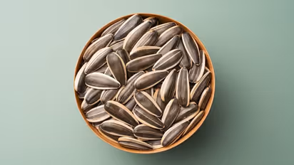 പതിവായി ഒരു സ്പൂണ് സൂര്യകാന്തി വിത്തുകൾ കഴിക്കൂ, അറിയാം ഗുണങ്ങള്