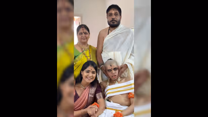 ತಮ್ಮನ ಉಪನಯನ ಫೋಟೋ ಹಂಚಿಕೊಂಡ ಪಾರು : ದೇವರ ಮಗು ಸಾಕುತ್ತಿರುವ ದೇವತೆ ಎಂದ ಜನ