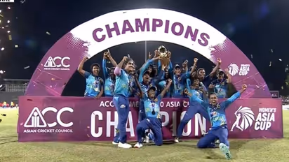 Womens Asia Cup 2024: இந்தியா அதிர்ச்சி தோல்வி – ஆசிய கோப்பை 2024 தொடரில் முதல் முறையாக டிராபி வென்ற இலங்கை!