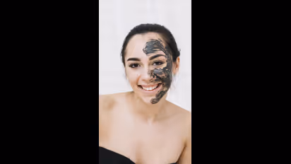 ஃபேஸ் பேக் யூஸ் பண்ணும் போது 'இந்த' தவறுகளை ஒருபோதும் செய்யாதீங்க..!!