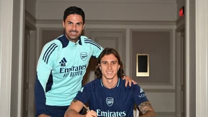 Arsenal confirm signing of Italian defender Riccardo Calafiori from Bologna; WATCH meeting with teammates