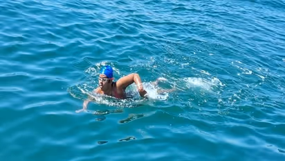 RECORD ALERT! 16-year-old Jiya Rai becomes world's youngest and fastest para swimmer to cross English Channel