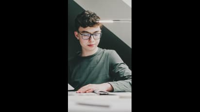 పిల్లలు రాత్రిపూట చదివితే ఏమౌతుందో తెలుసా?