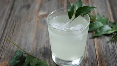 കറിവേപ്പിലയിട്ട വെള്ളം ഡയറ്റില് ഉള്പ്പെടുത്തൂ; അറിയാം ഗുണങ്ങള്