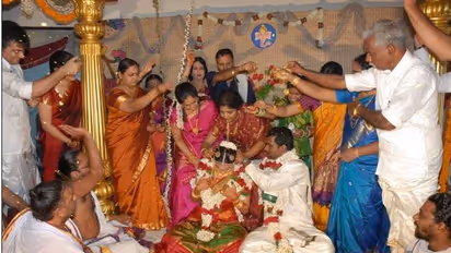 பாசமிகு தங்கையின் திருமணத்தை ஜாம் ஜாம்னு நடத்திய அஜித் குமார் - பலரும் பார்த்திடாத Rare கிளிக்ஸ்