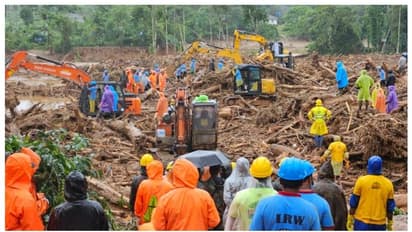 ഇന്നലെ വരെ സ്ഥിരീകരിച്ചത് 365 മരണം, 148 മൃതദേഹങ്ങൾ തിരിച്ചറിഞ്ഞു, ചാലിയാറിൽ തെരച്ചിൽ