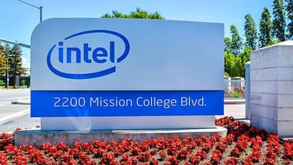 अमेरिकी चिप निर्माता कंपनी Intel करेगी 18,000 कर्मचारियों की छटनी, बताई ये वजह!