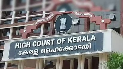 കേന്ദ്രത്തിനും കേരളത്തിനും ഹൈക്കോടതി നിർദ്ദേശം; ദുരിതബാധിതരുടെ പുനരധിവാസം വേഗത്തിലാകണം; ഇഎംഐ പിടിക്കരുത് 