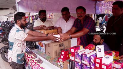 ദുരിതാശ്വാസ ക്യാംപുകളിലേക്ക് മൊബൈൽ ഫോണുകളും സിം കാര്ഡുകളും എത്തിക്കാൻ മൊബൈൽ വ്യാപാരികൾ