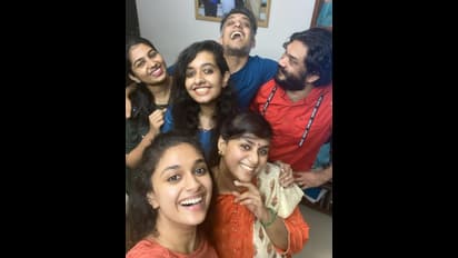 21 வயசு முதல்... கடைசி மூச்சு வரை போராடிய தோழி! புகைப்படத்தோடு கீர்த்தி சுரேஷ் போட்ட கண்ணீர் பதிவு!