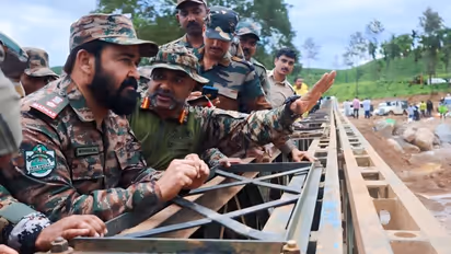 'ഉണങ്ങാന് സമയമെടുക്കും, ആഴമുള്ള മുറിവാണ്'; വയനാട് സന്ദര്ശനത്തിന് ശേഷം മോഹന്ലാലിന്റെ കുറിപ്പ്