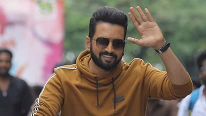 காமெடியால் கல்லாகட்டியவர்; நடிகர் சந்தானம் இத்தனை கோடி சொத்துக்கு அதிபதியா?