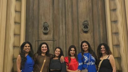 50 வயசுலயும் எப்படி இவ்ளோ யங்கா இருக்காங்க.. அருண் விஜய் அக்கா அனிதா விஜயகுமாரின் நியூ கிளிக்ஸ்..