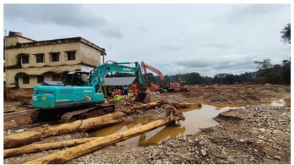 വയനാട്ടിൽ ചെലവഴിച്ച തുകയെച്ചൊല്ലി വിവാദം! ദുരിതബാധിതർക്ക് നൽകിയതിനെക്കാൾ തുക വൊളണ്ടിയർമാർക്കെന്ന് കണക്കുകൾ