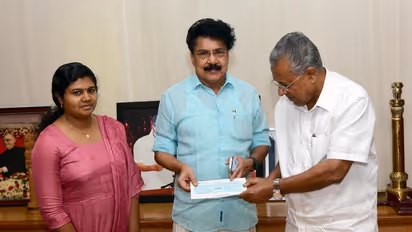 മുഖ്യമന്ത്രിയുടെ ദുരിതാശ്വാസ നിധിയിലേക്ക് കെ.ടി.ഡി.സി സംഭാവന നൽകി