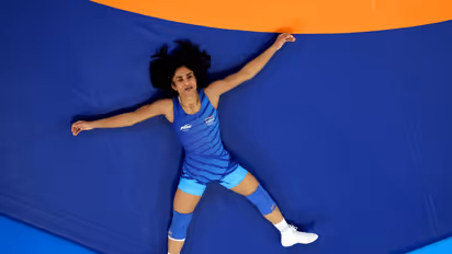 ಬೀದಿಯಲ್ಲಿ ಪ್ರತಿಭಟಿಸಿದಳು, ಮೃಗದಂತೆ ಎಳೆದಾಡಿದರು: ವಿನೇಶ್ ಫೊಗಾಟ್, ನೀನು ಹೆಣ್ಣಲ್ಲ, ಹೆಣ್ಣು ಹುಲಿ!